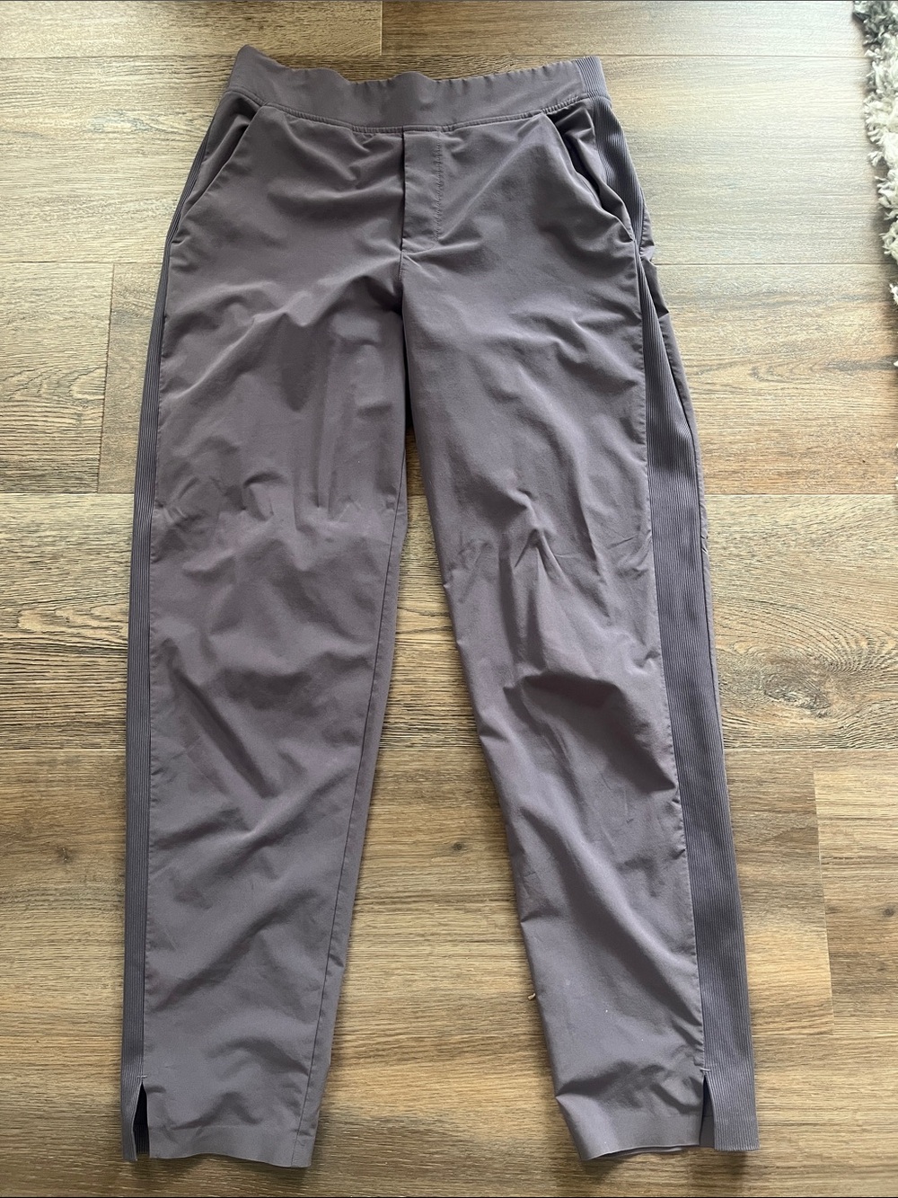 Athleta Brooklyn Midrise Joggers Mauve/Purple